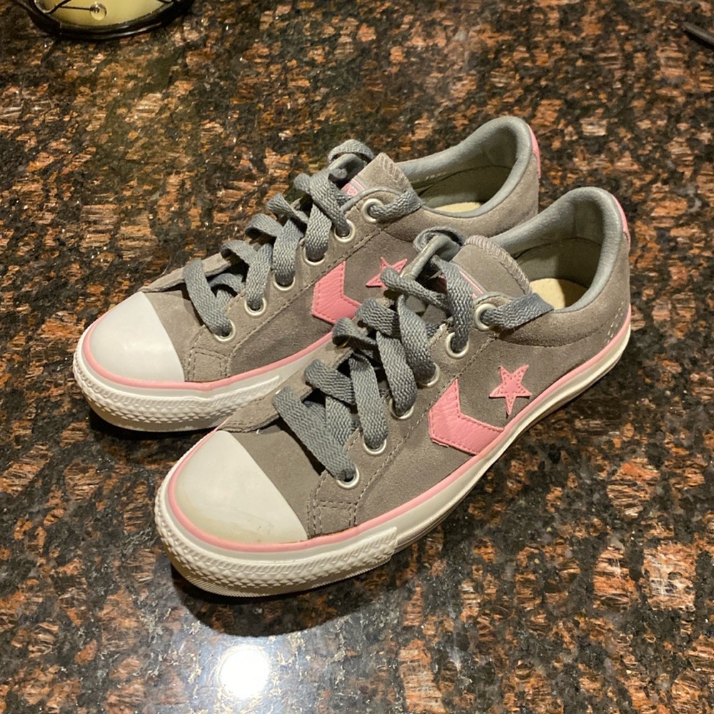 Converse Gray and Pink Low-Top Sneakers - Star Accent